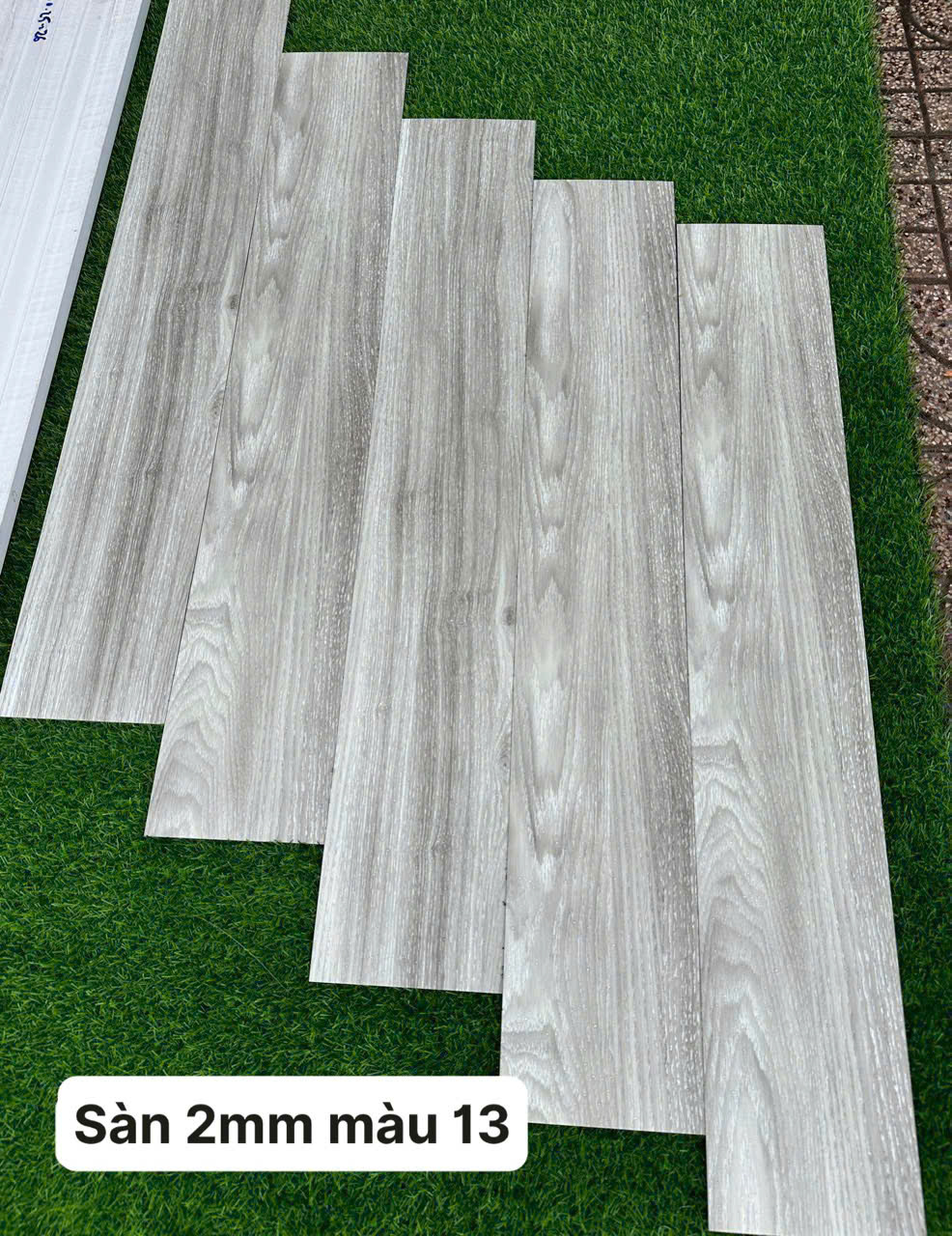 Sàn Nhựa Giả Gỗ Keo Sẵn GR-13