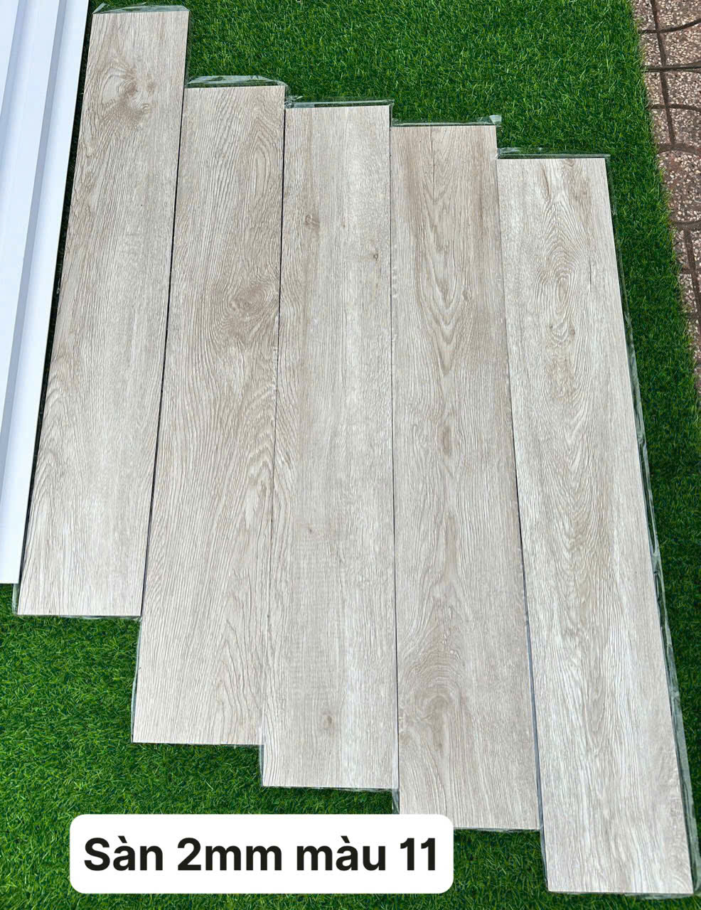 Sàn Nhựa Giả Gỗ Keo Sẵn GR-11