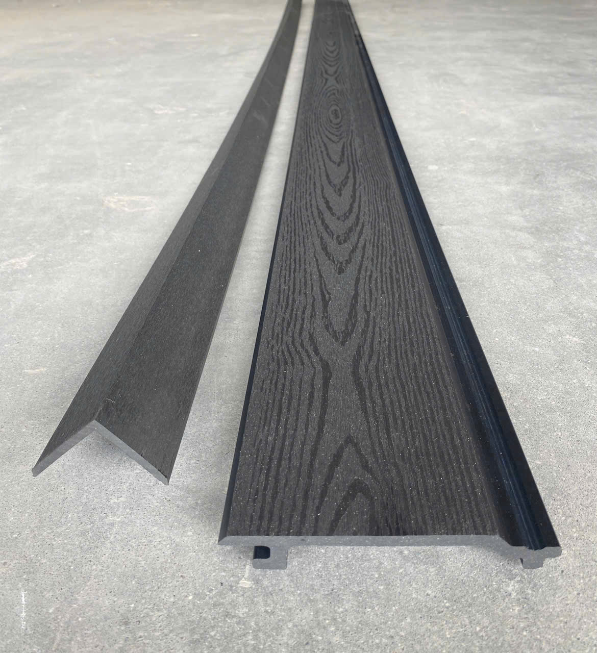 Tấm Ốp Gỗ Nhựa Ngoài Trời 2D GR-02 Black