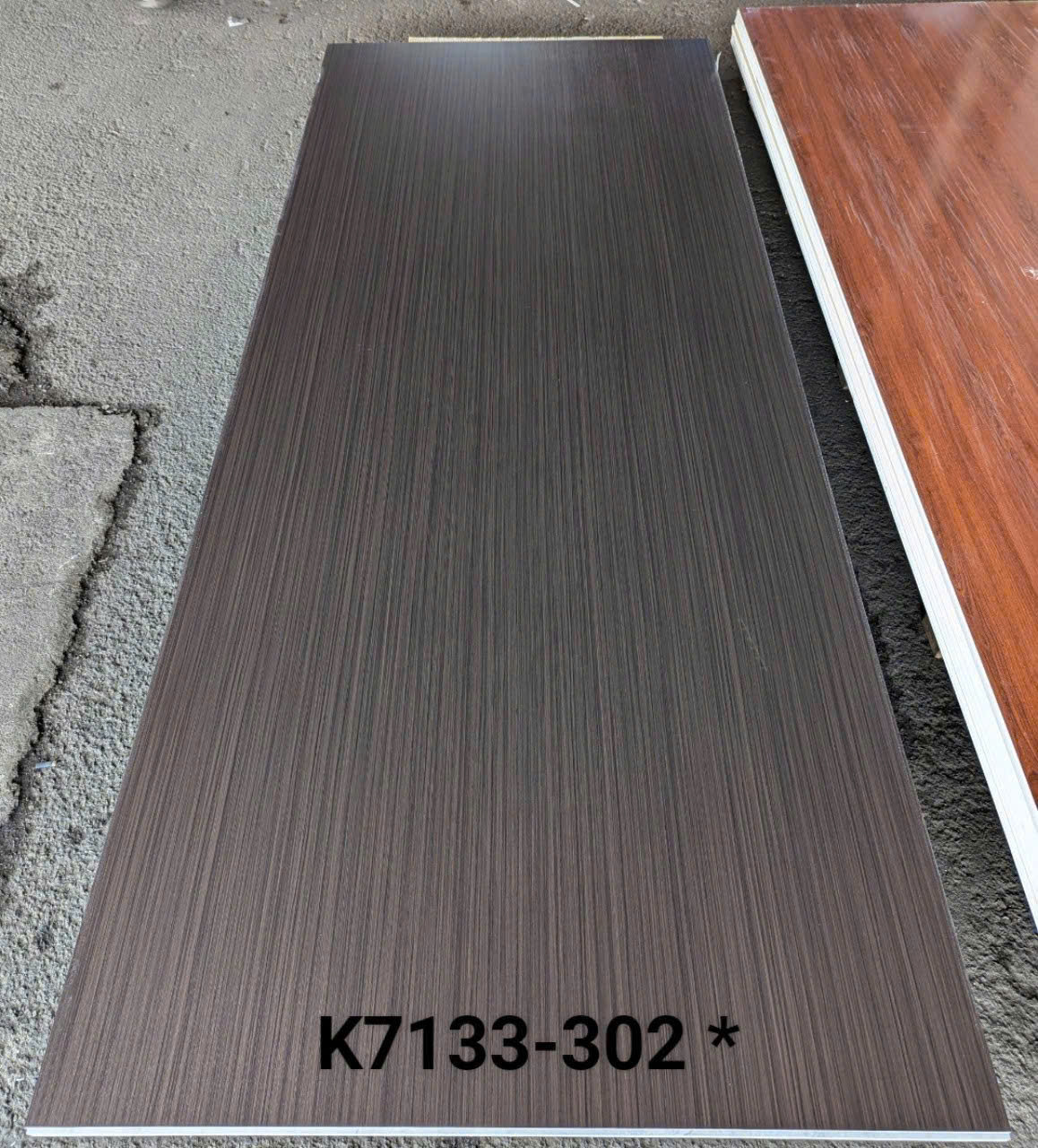 Tấm Ốp Than Tre Vân Gỗ VN 133-302 5mm